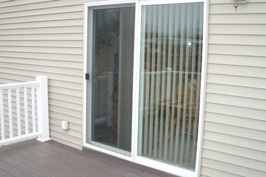 Garnet-screen-door-repair